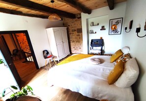 5 soverom, strykejern/-brett, reiseseng for barn og wi-fi (inkludert)