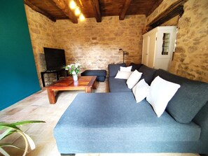 TV, books - Country house, ideally located in the Tarn! (Tonnac)