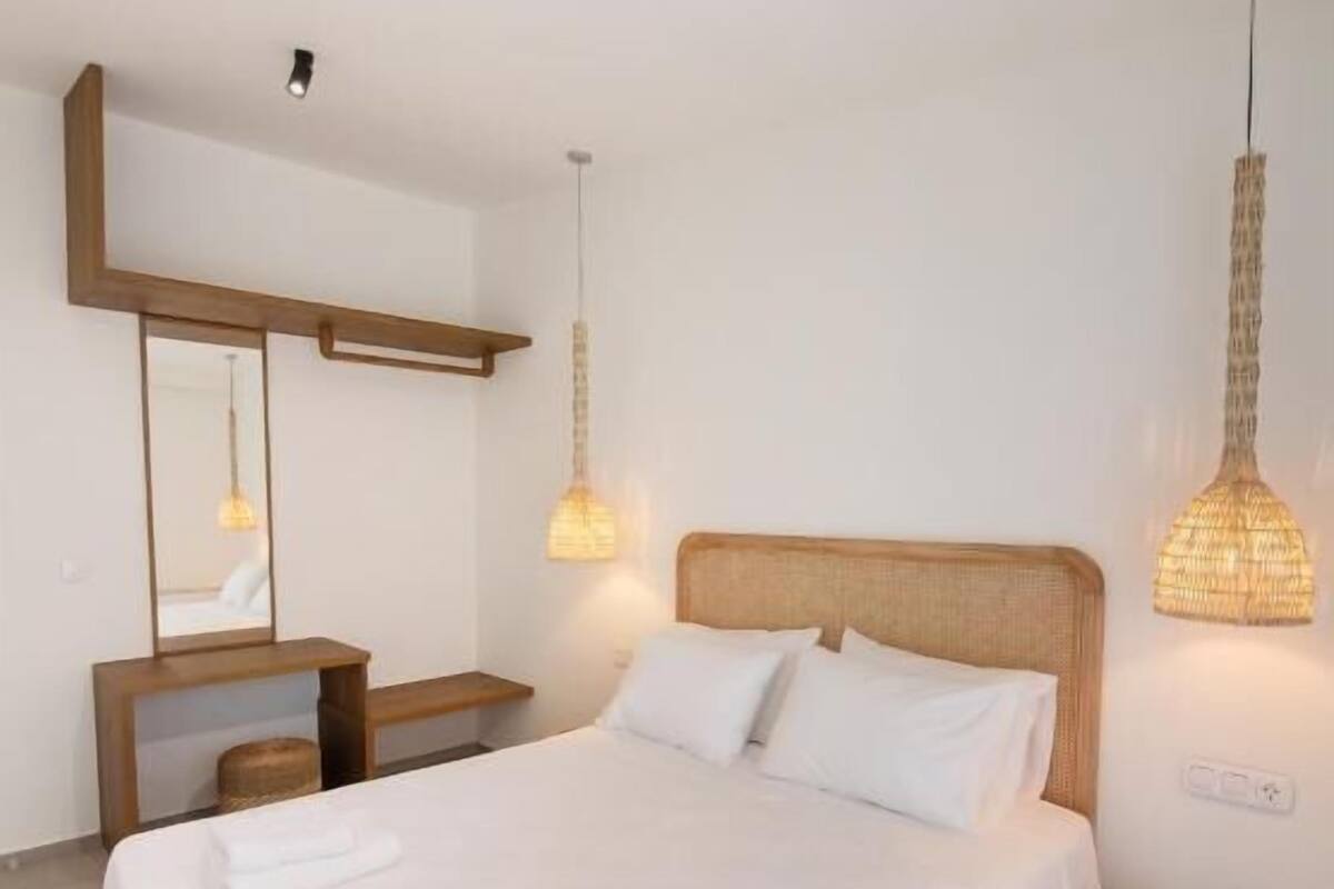 Appartement supérieur, vue sur la ville | Coffre-fort, bureau, espace de travail pour ordinateurs portables