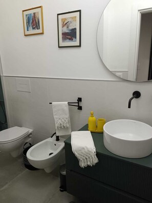 Bathroom - Vrbo Property (Ostuni)