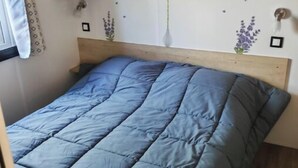 Unclassified image, 3 of 6, button - Rent a new mobile home at the 4-star Les Charmette campground—fully equipped (Les Mathes)
