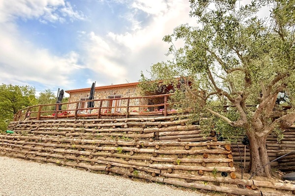 Comfort Room, Mountain View | Exterior