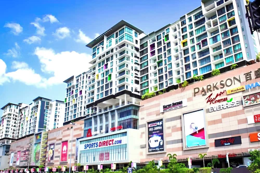 Jazz Suite Vivacity by Kuching