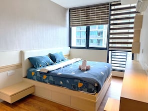 Iron/ironing board, free WiFi, bed sheets, wheelchair access - Jazz Suite Vivacity by Kuching (Kuching)