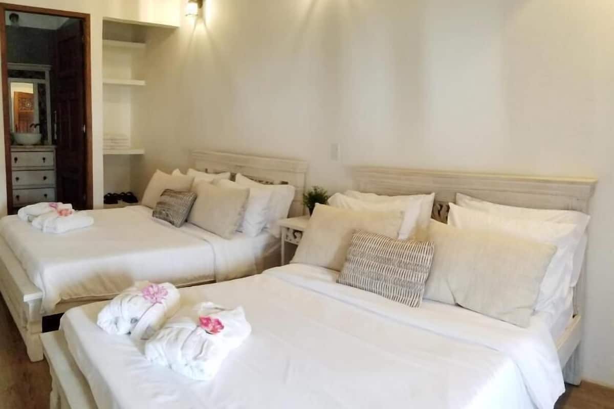 Quadruple Room, Balcony