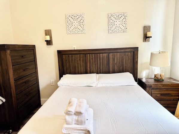 3 Schlafzimmer, Bügeleisen/Bügelbrett, WLAN, Bettwäsche