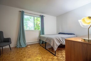 Room - Vrbo Property (Laval)