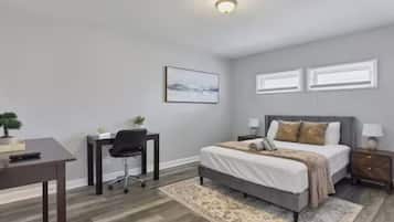 4 bedrooms, iron/ironing board, WiFi, bed sheets