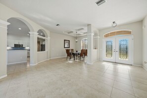 Interior - 3-bedroom house w/ Saltwater Pool in Boating community (Port Charlotte)