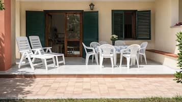 Appartamento, patio | Ristorazione all'aperto