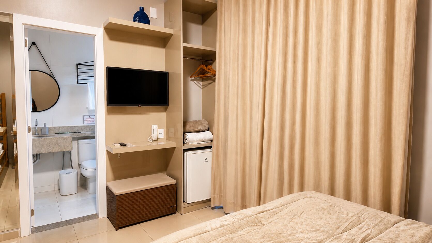 Blackout curtains, free WiFi, bed sheets