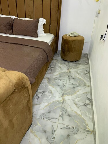FAJIPA HOTEL AND SUITES 