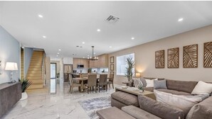Living area - Premium 3-Suite Townhome in Fort Lauderdale w/ Pool, near Las Olas & FLL (Fort Lauderdale)