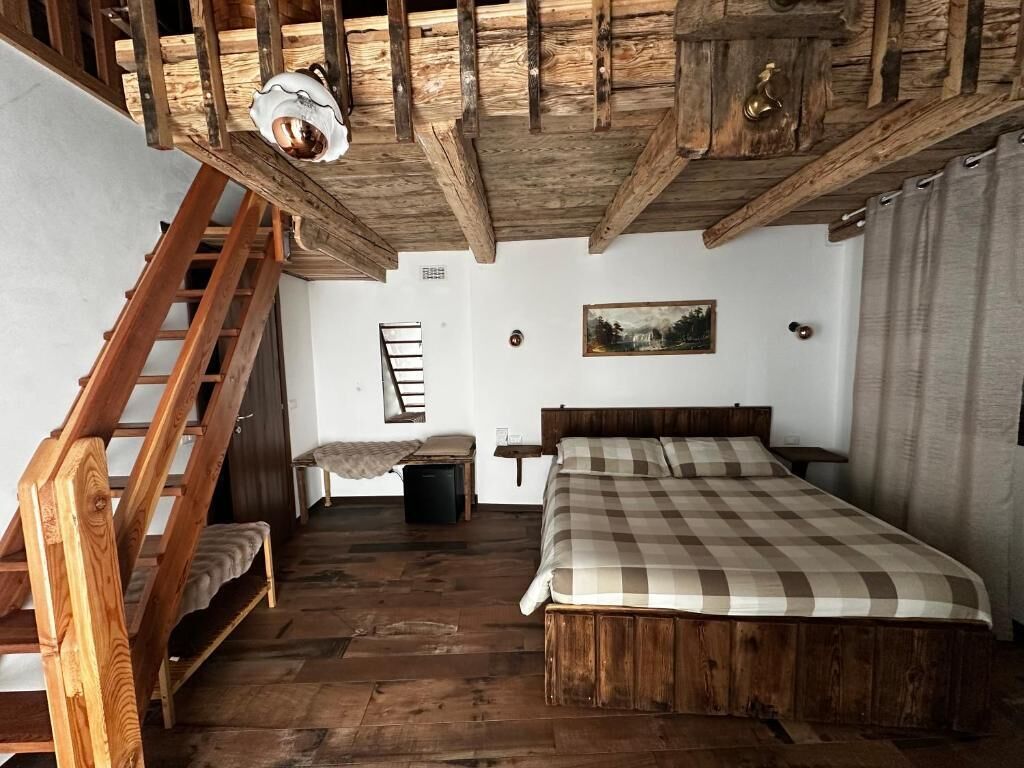 Quarto casal, varanda, vista para o jardim