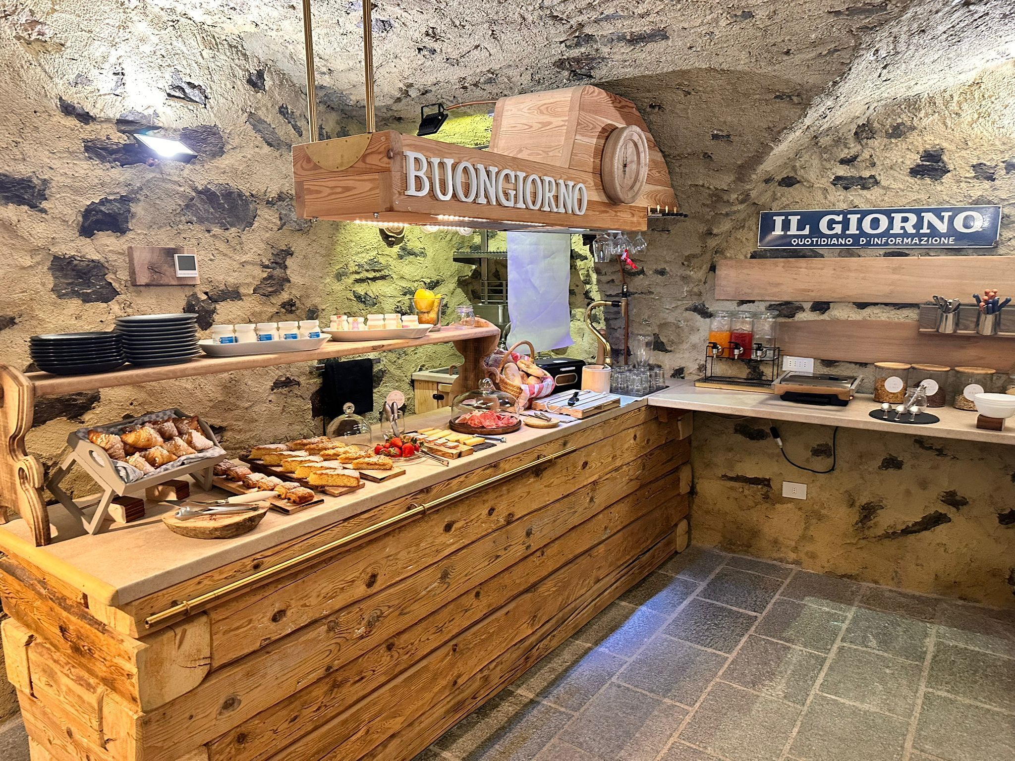 Free daily buffet breakfast