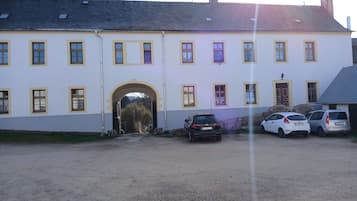 Standard Apartment, Hill View | Exterior
