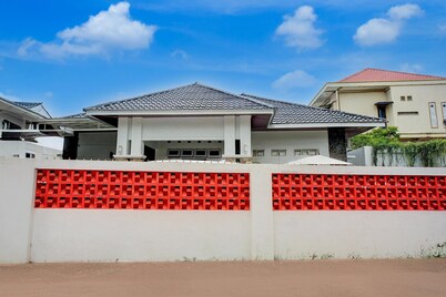 Blower Residence Deluxe Stay