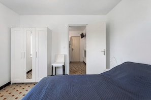 1 bedroom, iron/ironing board, WiFi