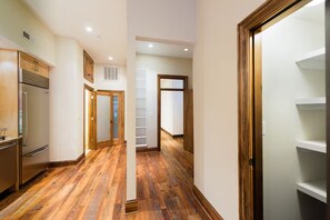 Interior - Modern DuPont 1 Bdrm Apt/Anna Maria Residences 302 (Washington)