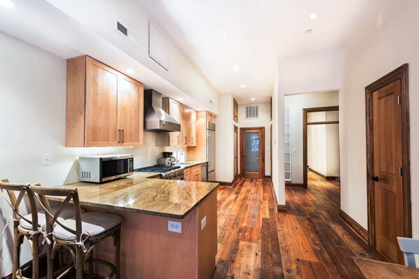Private kitchen - Modern DuPont 1 Bdrm Apt/Anna Maria Residences 302 (Washington)