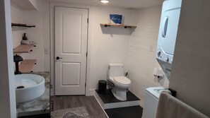 Dusche, Handtücher, Seife, Toilettenpapier
