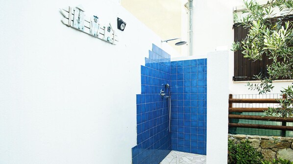 Property grounds - Home Sea Home - a house 150 meters from the beach (Torre Delle Stelle (Maracalagonis))