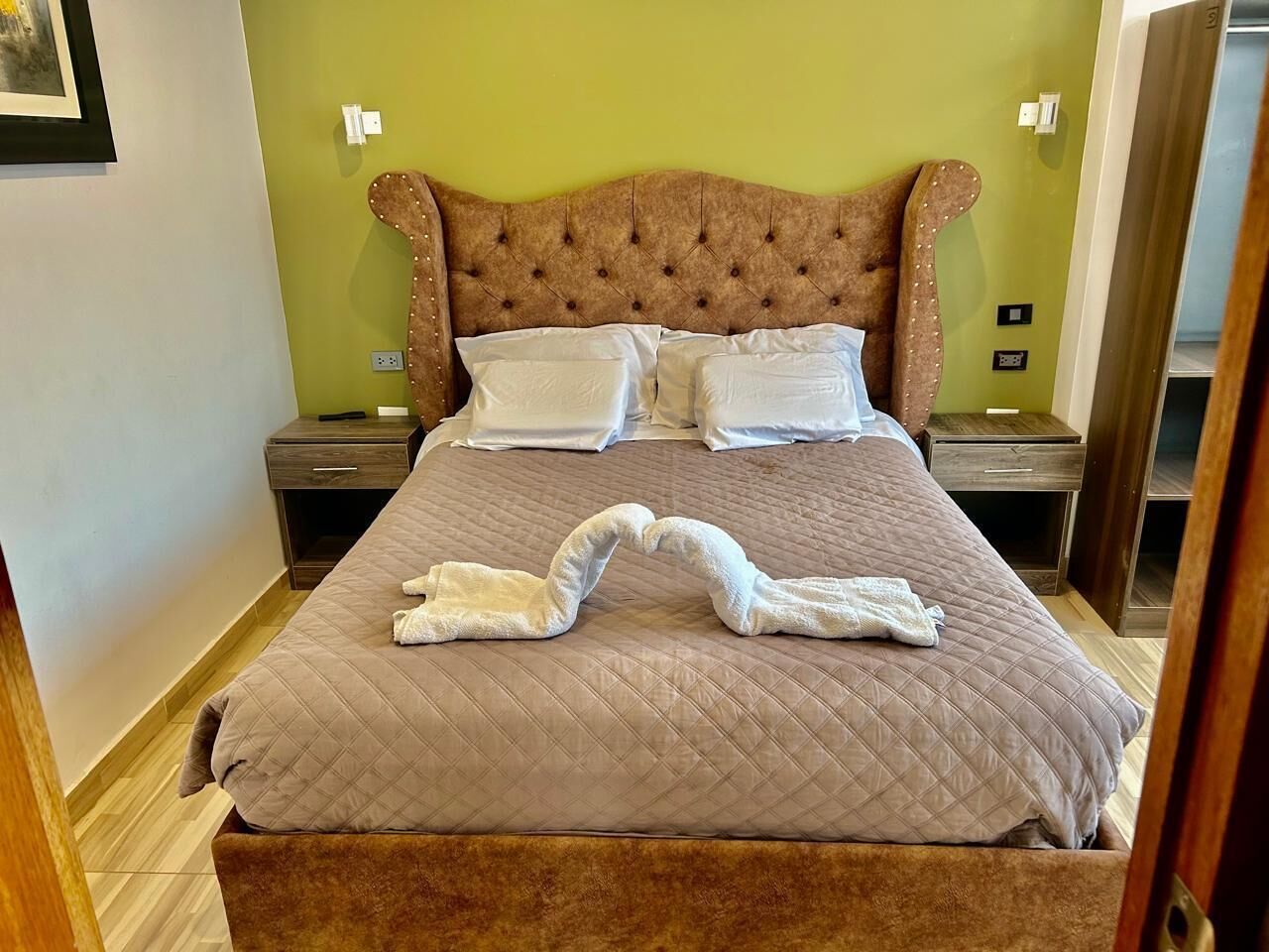 4 chambres, fer et planche à repasser, Wi-Fi gratuit, draps fournis