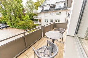 Outdoor dining - HejU | Helles Apartment mit Balkon · strandnah (Timmendorfer Strand)