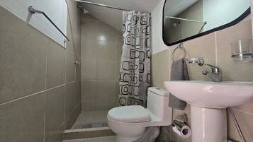 Comfort Twin Room, Mountain View | Bathroom