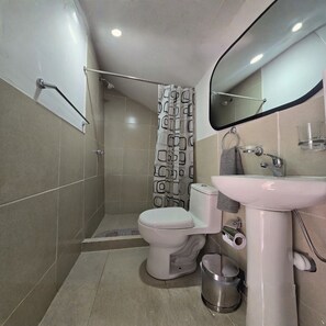 Bathroom - Soraypampa Sky Dome Camps (Soray)