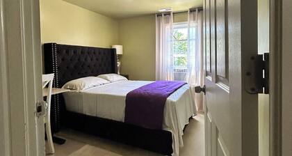 Cozy 1-bedroom house in lovely New Haven with AC close to YaleUniversity