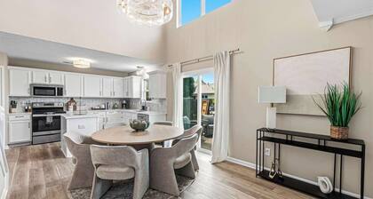 Stylish 4BR Getaway | Loft | Family Friendly