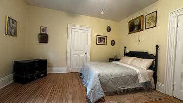 3 bedrooms, desk, free WiFi, bed sheets