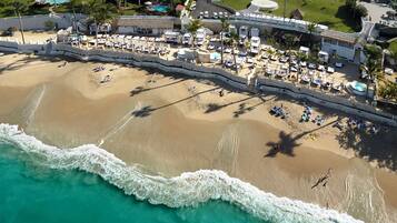Sur la plage, service de navette pour la plage (gratuit)