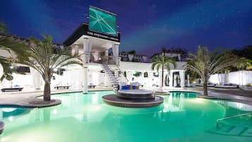 6 outdoor pools, open 8:00 AM to 7:00 PM, free pool cabanas