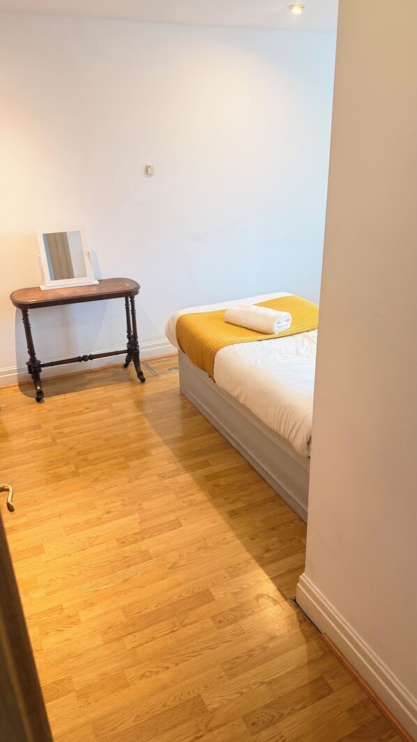 Room - Spacious 3-bedroom Apartment close to Little Venice, Paddington (London)