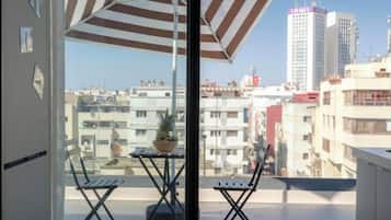 Leilighet – standard, byutsikt | Utendørsservering