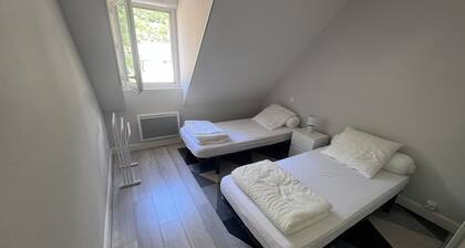 3-Bedroom Apartment in Luchon – Near the Gondola and Downtown