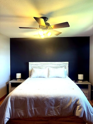 3 bedrooms, iron/ironing board, WiFi (free), bed sheets