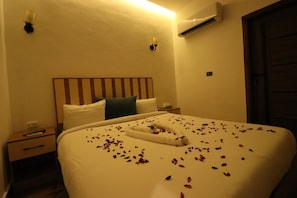 Deluxe Double Room | Free WiFi - Pyramids West Hotel (Kirdasah)