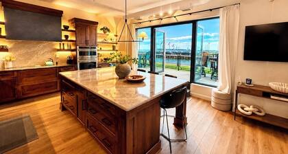 Lakefront Luxury! Stunning Water Views Cedar Point