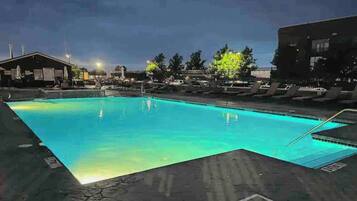 Beheizter Pool