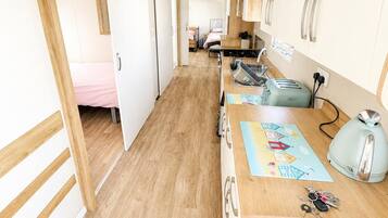 2 Schlafzimmer, Bügeleisen/Bügelbrett, Bettwäsche