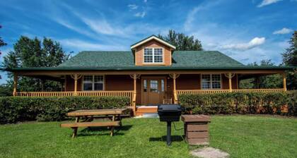 Westgate River Ranch 2BR Cabin + Waterpark