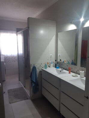 Bathroom - Vrbo Property (VC)
