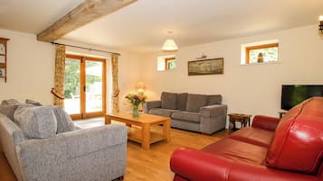 Cottage | Interior