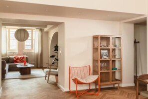 Unclassified image, 2 of 30, button - Premium Berlin Apartment near Alexanderplatz (Berlin)