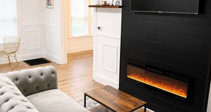 3-bedroom house in charming Pittsburgh with cool AC