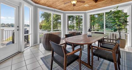 Sandy Cove Cottage- Great Waters Lakefront Luxury