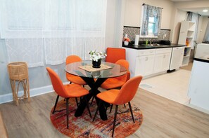 Dining - Coziness in South Broad Ripple (Indianapolis)